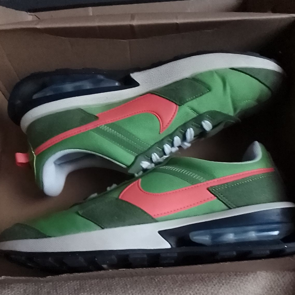 Nike Men's Pre Day